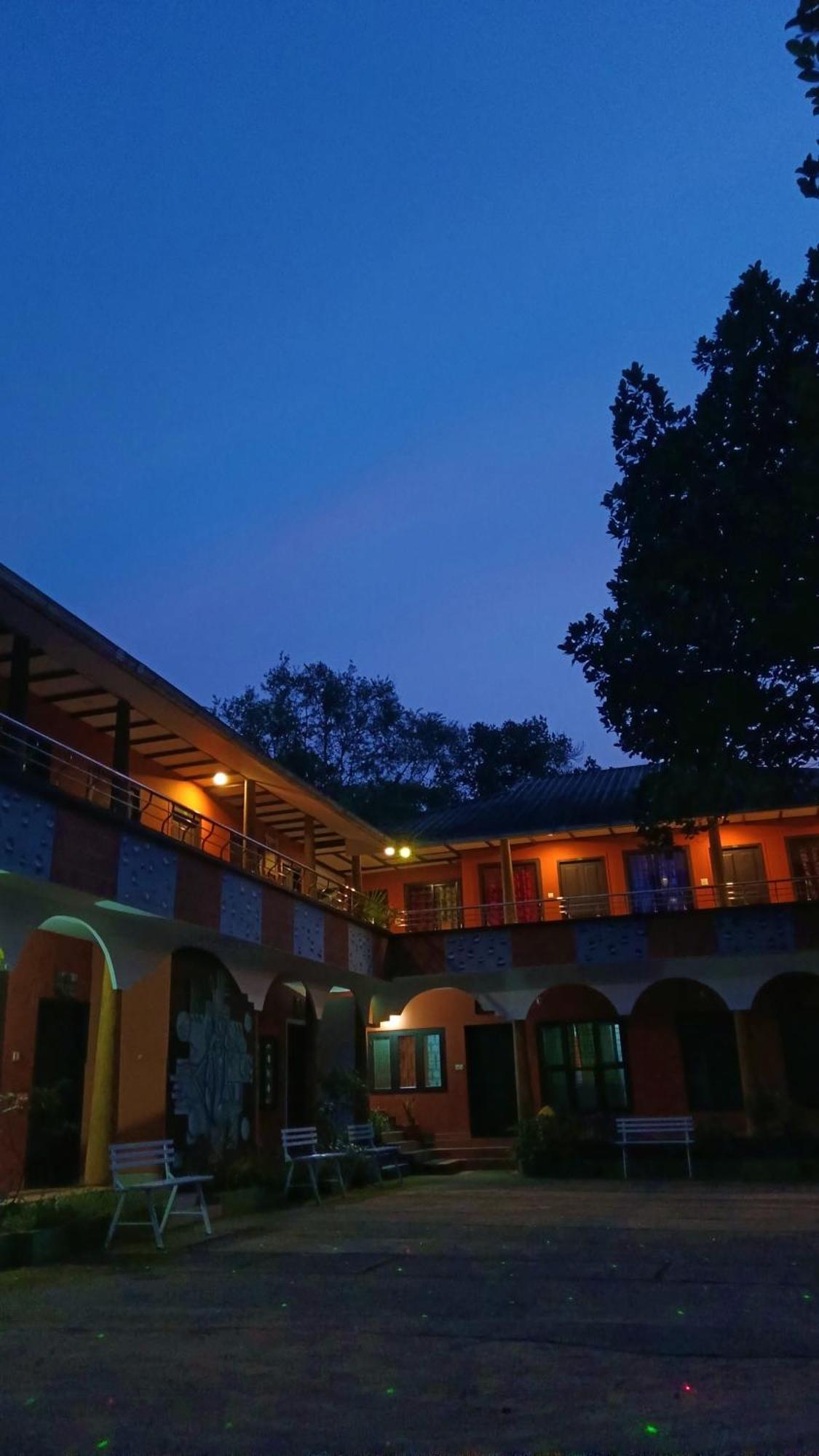 Jungle Valley Ayurvedic Spa Resort Meppādi エクステリア 写真