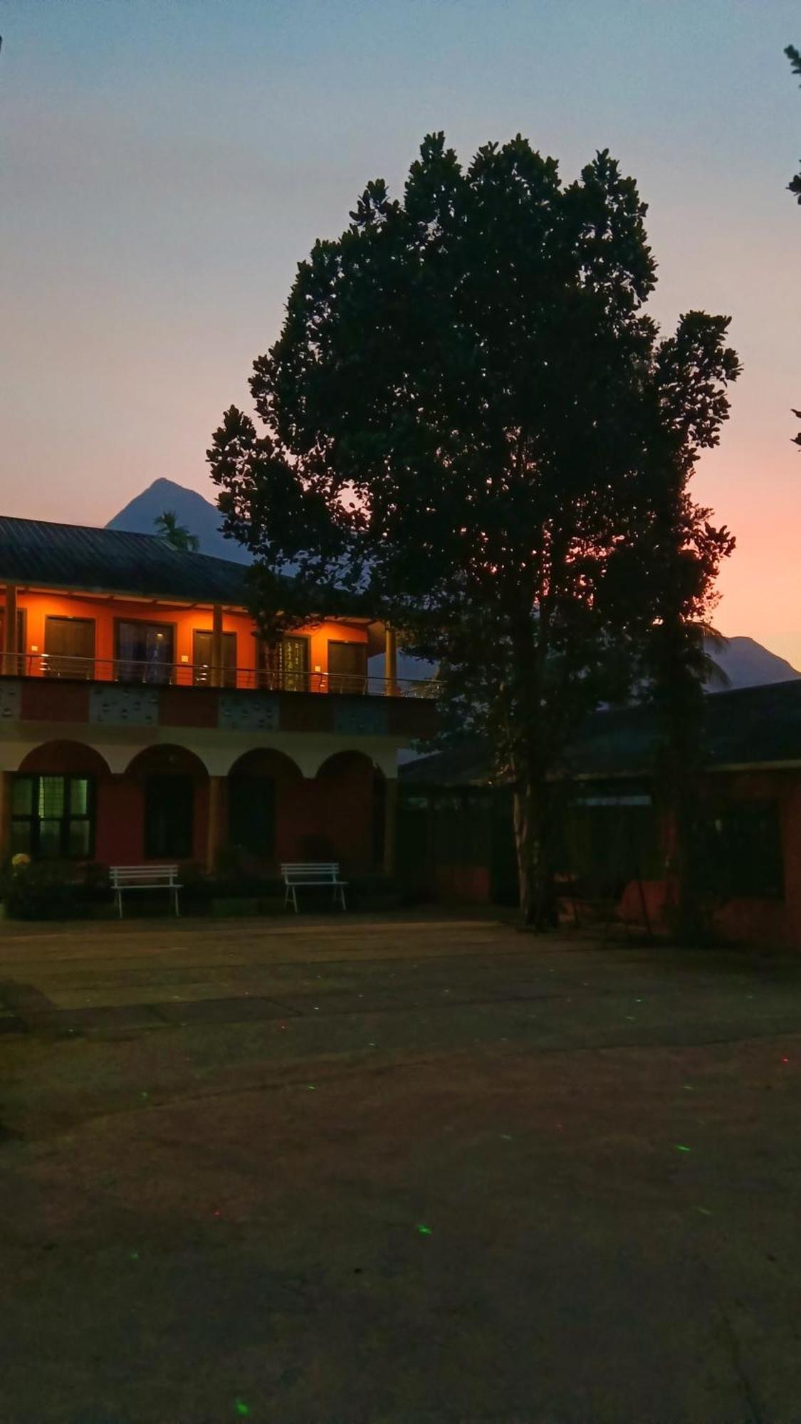 Jungle Valley Ayurvedic Spa Resort Meppādi エクステリア 写真
